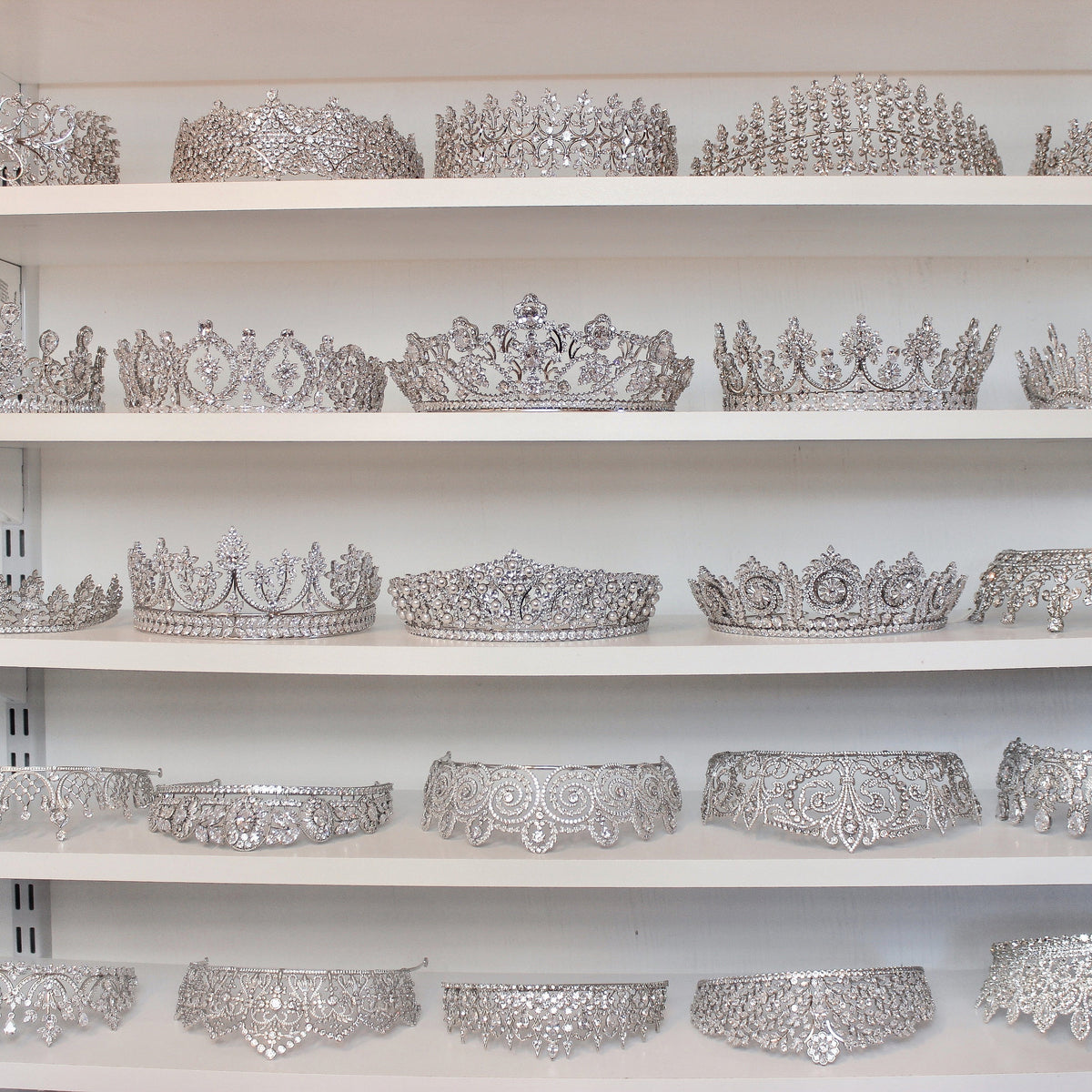 TIARAS &  CROWNS COLLECTION