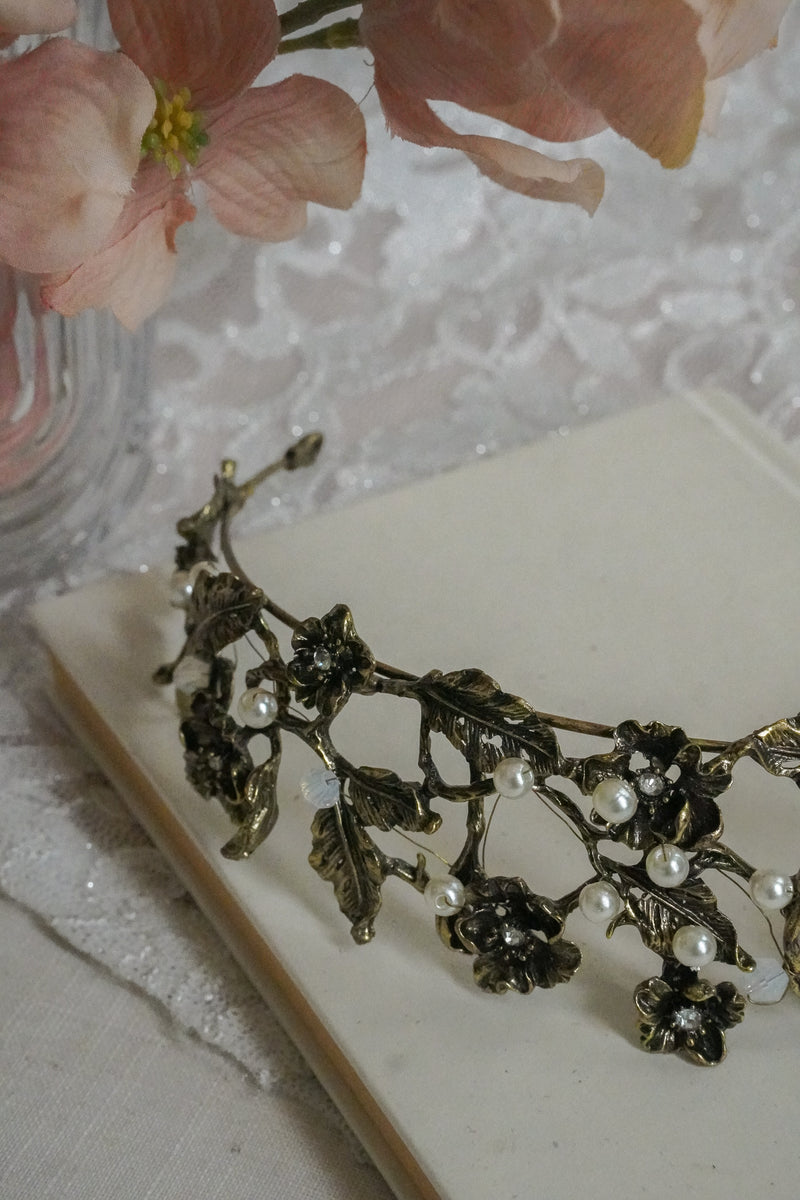 SAMARIA CROWN