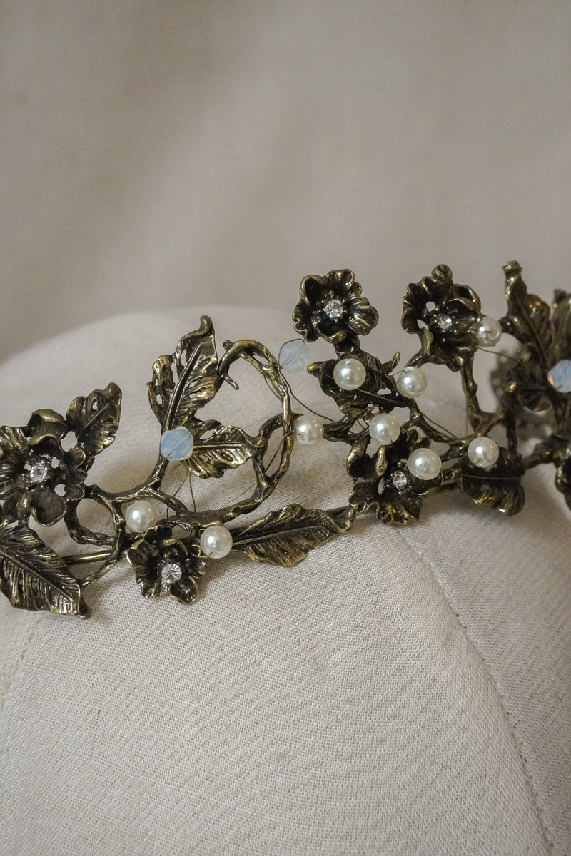 SAMARIA CROWN