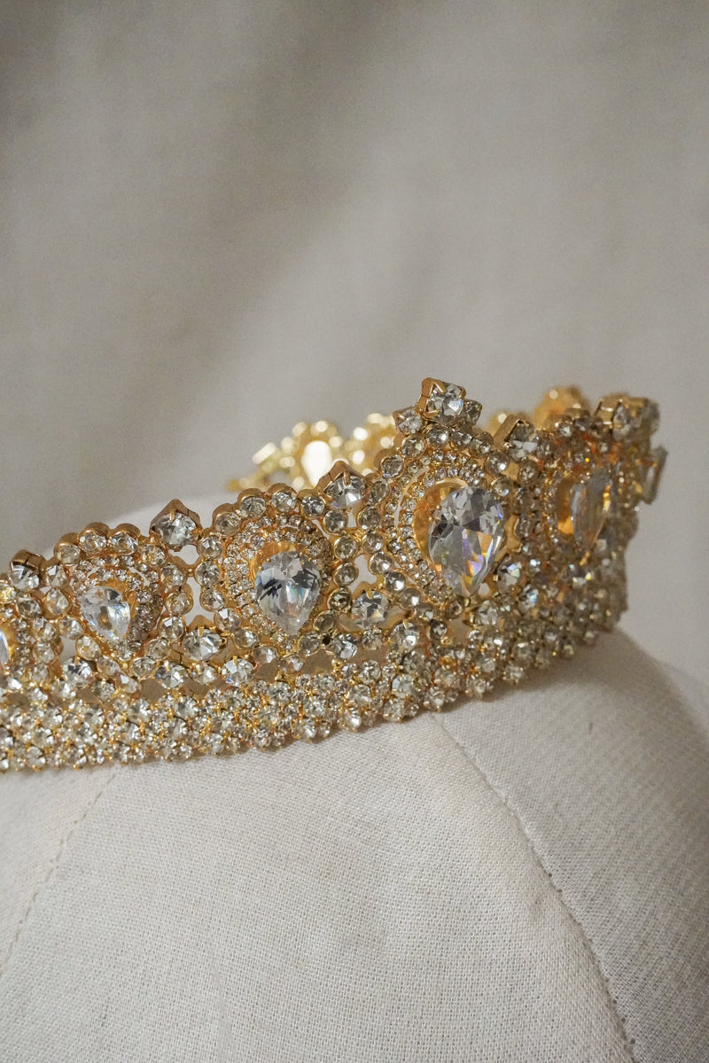 ANNABELLE CROWN