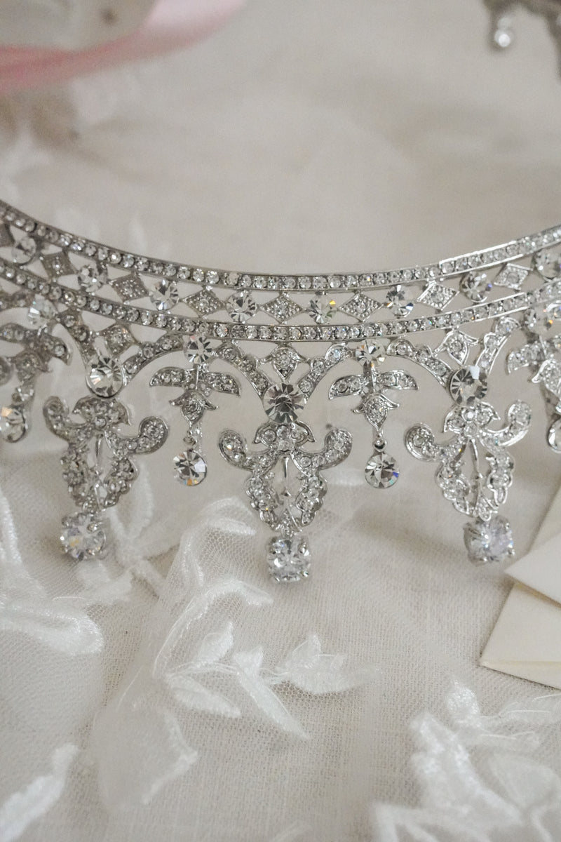 ZARIAH CROWN