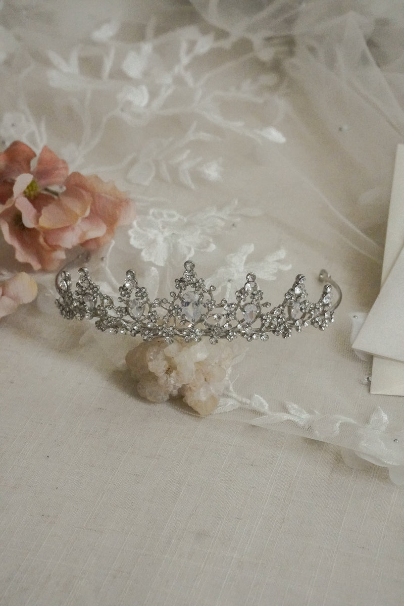 JANET TIARA