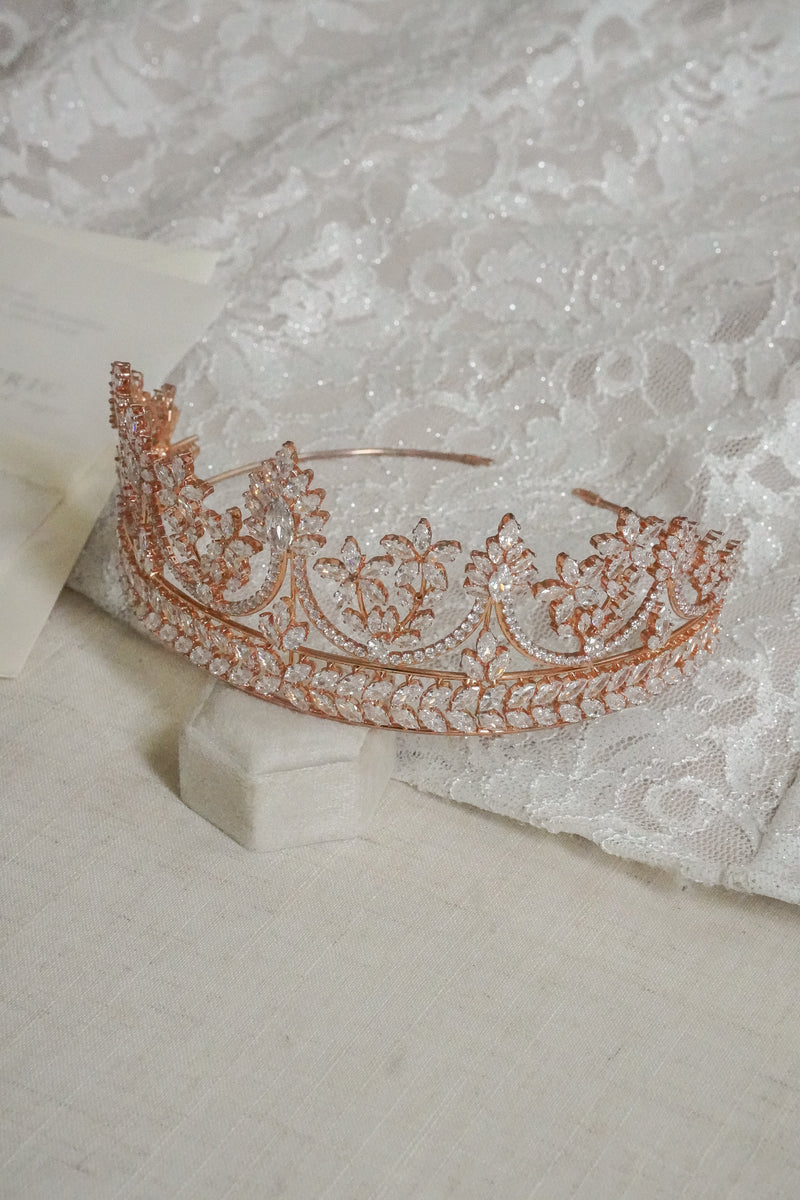 SALMA CROWN