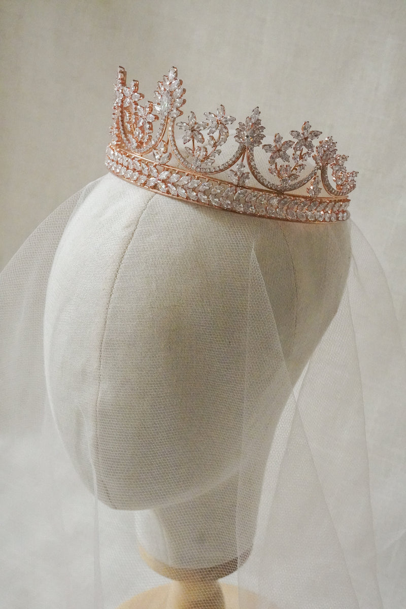 SALMA CROWN