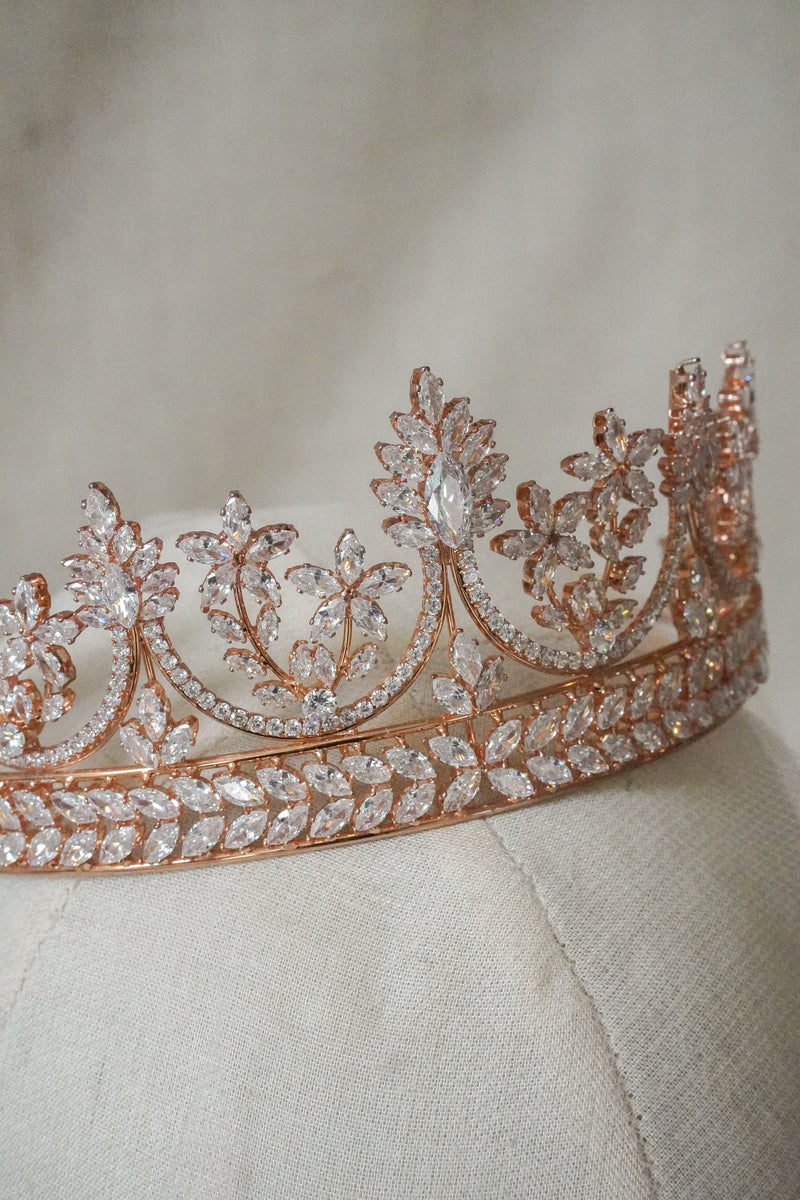SALMA CROWN