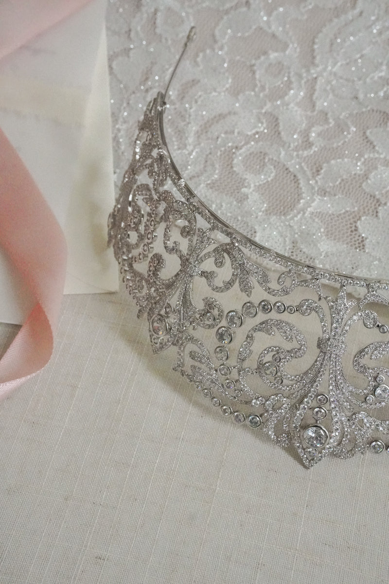 HAISLEY CROWN