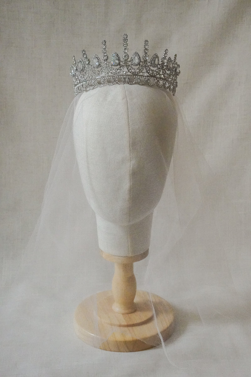 ELANIE CROWN
