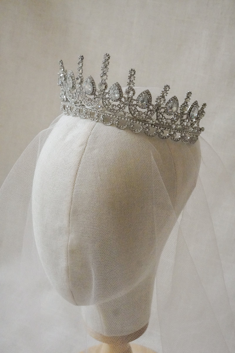 ELANIE CROWN