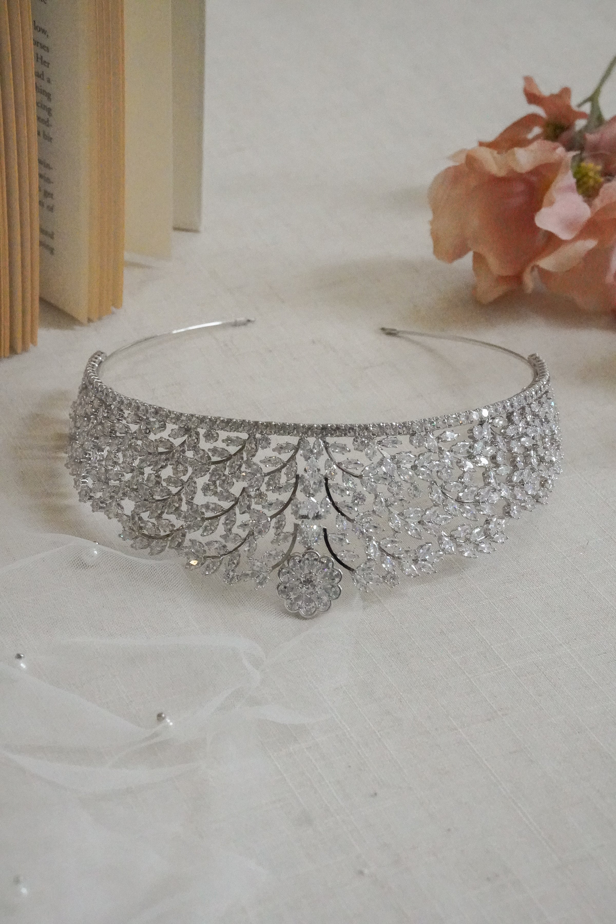 SELAH CROWN