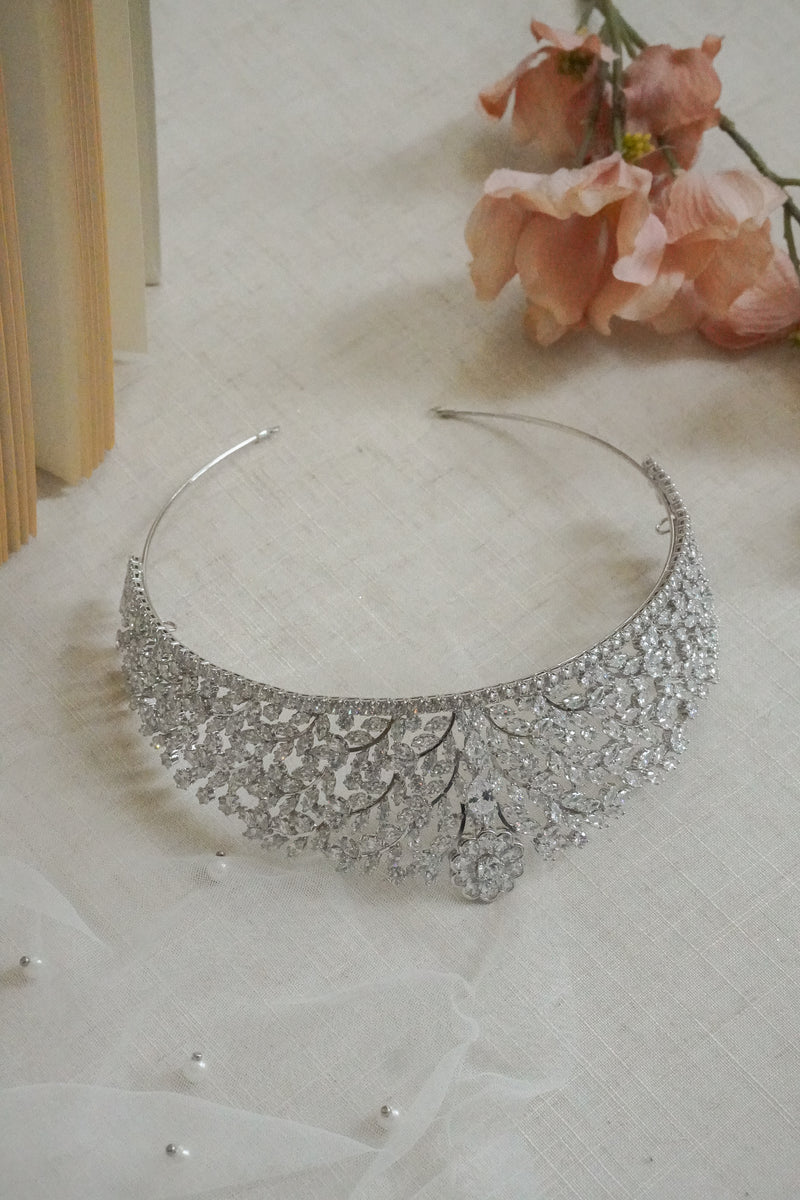 SELAH CROWN