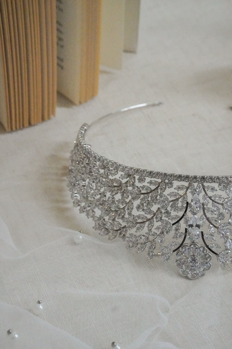 SELAH CROWN