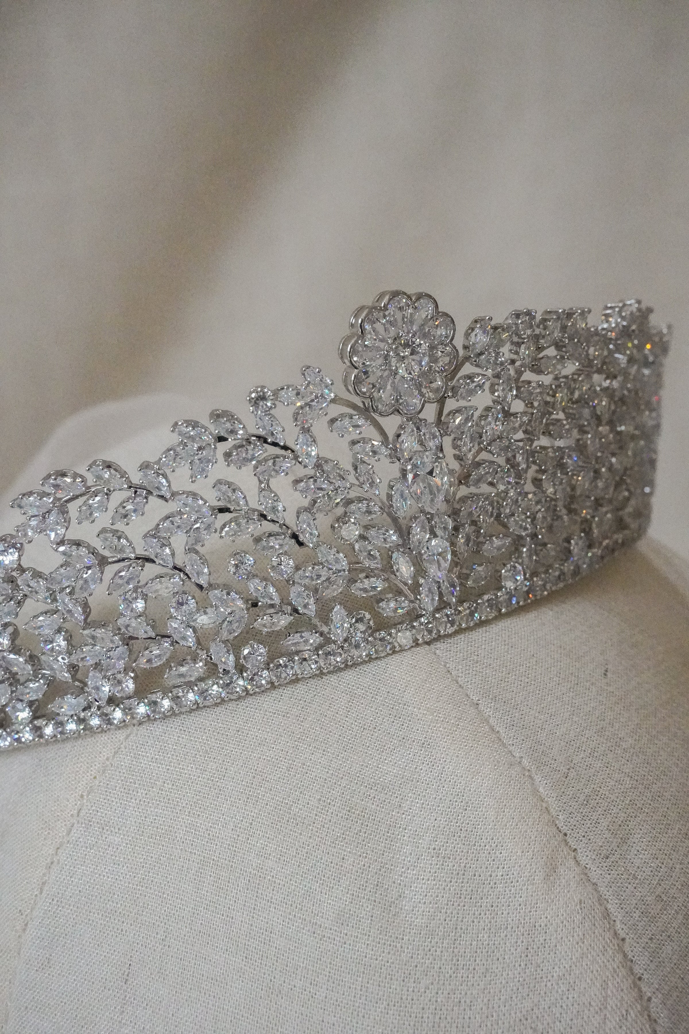 SELAH CROWN