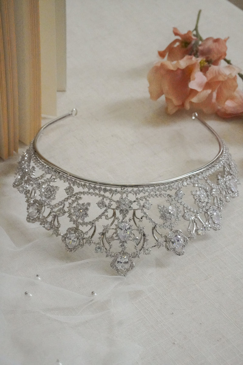 ANNALISE CROWN