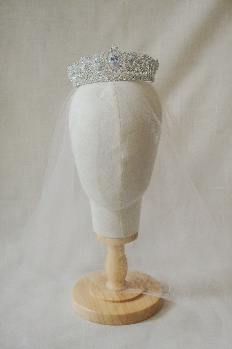 ANNABELLE CROWN