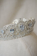 ANNABELLE CROWN