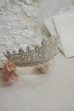 ZENDAYA CROWN