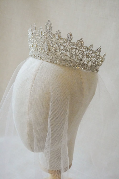 ZENDAYA CROWN